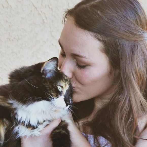 Meet your Posher, Minka - Picture 1 of 1